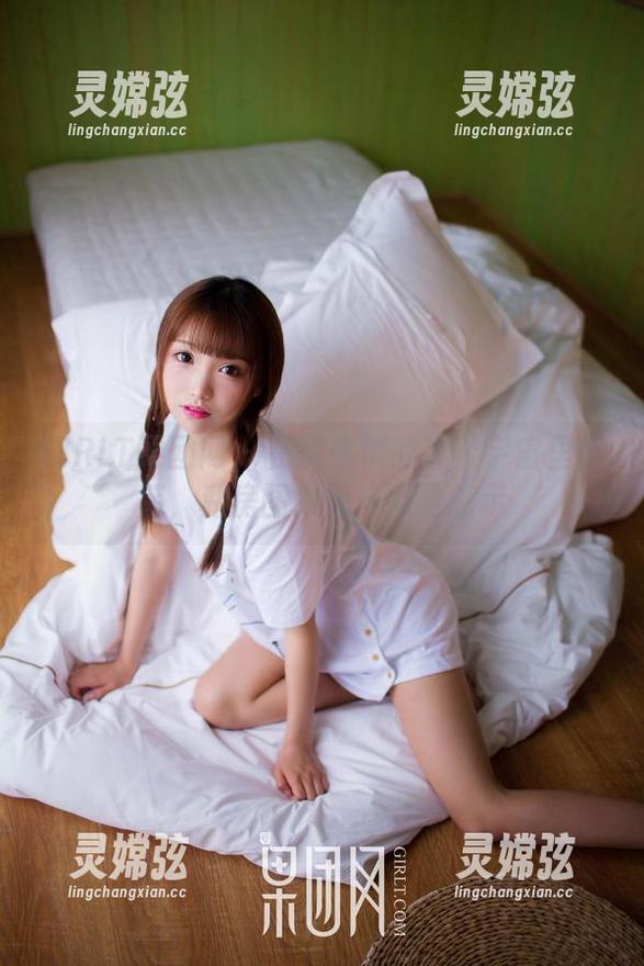 GIRLT果团网 - 在莫雅琪的温柔宇宙里游荡，私房图集里有猫的暗示