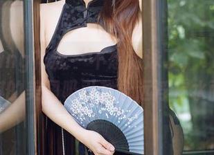 HuaYang花漾 – 不想游泳了，Cris_卓娅祺的美图吸引我永远浮在水面上