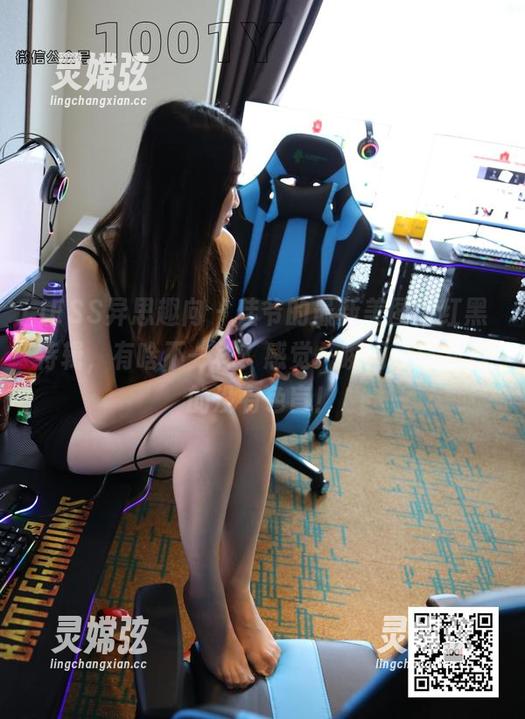 IESS异思趣向 - 佳爷的最新美图，红黑特辑，有啥不一样？感觉一瞬间发觉我真的没有色盲！
