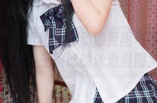MiStar魅妍社 – 游动的原图与静止的套图：王婉悠的泳池假期