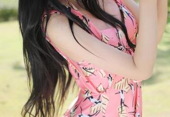 MyGirl美媛馆 – 无敌高清！王馨瑶以空姐身份分享最后一块巧克力的纠结。