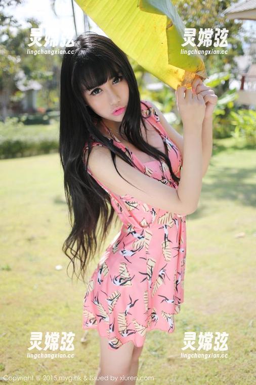 MyGirl美媛馆 - 无敌高清！王馨瑶以空姐身份分享最后一块巧克力的纠结。