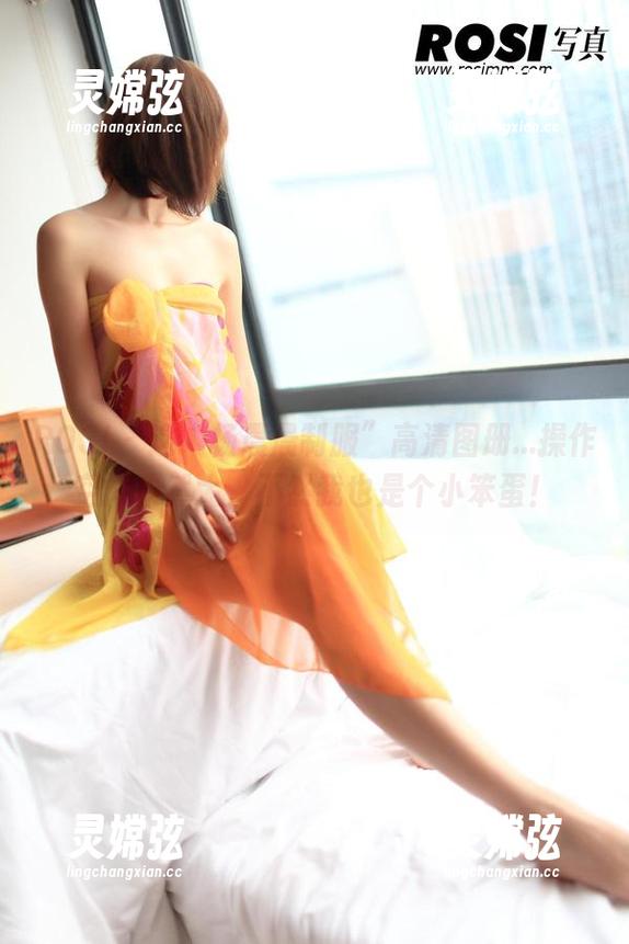 ROSI - 这“杨晨晨制服”高清图册...操作空间果然大，不然我也是个小笨蛋！