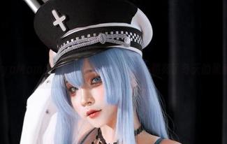 SayoMomo和她的皮衣：最新cos照亮了冬天的黑暗！