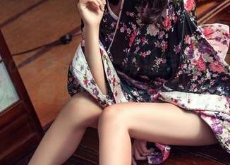 TouTiao头条女神 – 周治宇的写真每天不重样，网盘里竟然有这种日常？