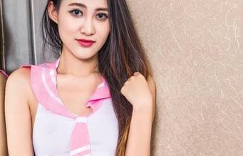 TouTiao头条女神 – 最新之一：筱慧和她的美奴双骄，这画风怎么有点耳熟呢？