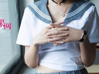 UGirls尤果网 – 韩恩美的连衣裙在线：图集中那些放肆的姿态