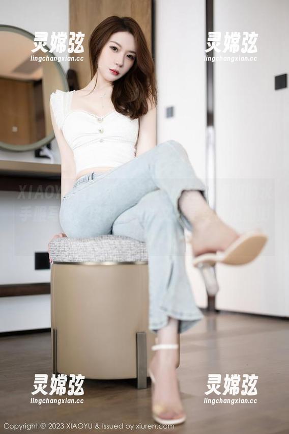 XIAOYU语画界 - 发现Cris_卓娅祺的水手服写真，比网盘里的文件更令我心潮澎湃！