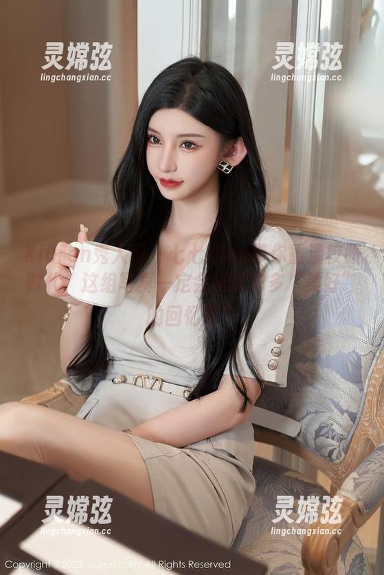 Xiuren秀人网 - 七七kiko带你重温校服时代，这组写真一定会勾起许多“美好”的回忆吧？