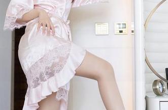Xiuren秀人网 – 资源丰富，内衣在线，司妃SL把红毯搬回家