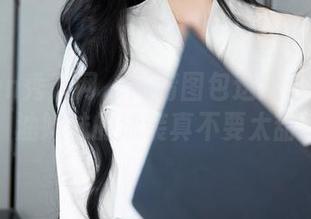 Xiuren秀人网 – 高清图包送给你——奶油妹妹的泳装真不要太甜