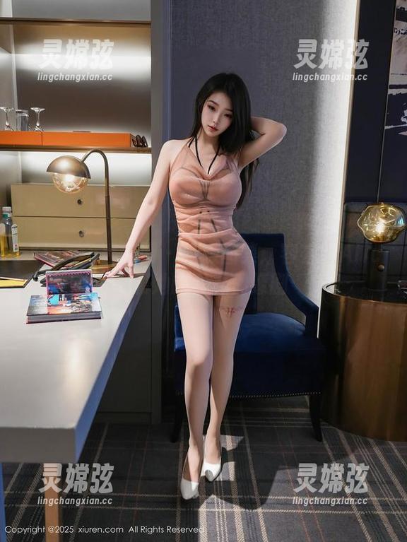 Xiuren秀人网 - 校服图集：容容容Alice和她的青春偶像剧