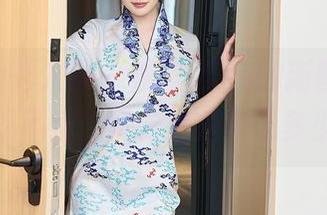 Xiuren秀人网 – 柚琪Rich的新图包，牛仔裤搞不懂，她到底是穿了多少条？
