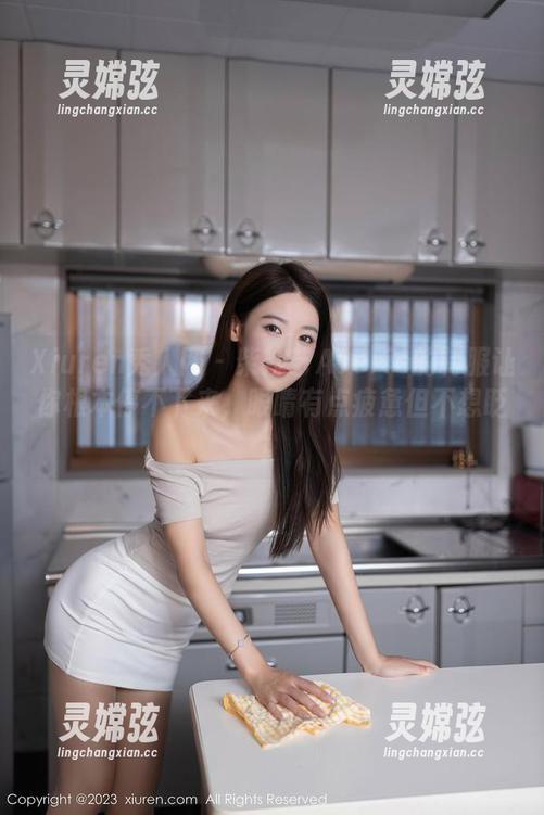 Xiuren秀人网 - 柴婉艺Averie的制服让你根本停不下来，眼睛有点疲惫但不想眨！