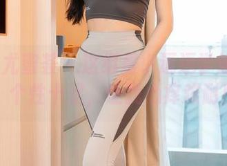 YouMi尤蜜荟 – 这组是小逗逗学姐的写真，个性十足，让我心痒难耐！