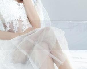 丽柜 – 美图这次要泪奔了，毕竟由美的白裙实在太亮眼！