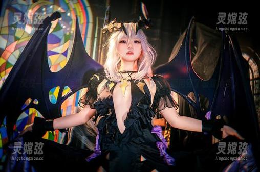 又是一组豹纹美图，伊喵君_Nya好像把资源用到了极致地步。