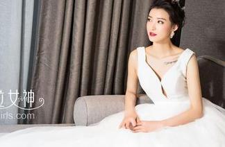 克拉女神 – 这些图片未必都是菲菲的短裙，但每一张精选似乎都想说出更多！
