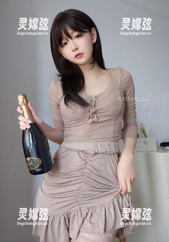 发条少女yoki的黑丝乐园：cos，万千风格随意穿！图包太棒了，别错过！