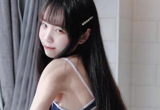 可可小白兔的私拍：礼物体操服，这脑洞真够大的！
