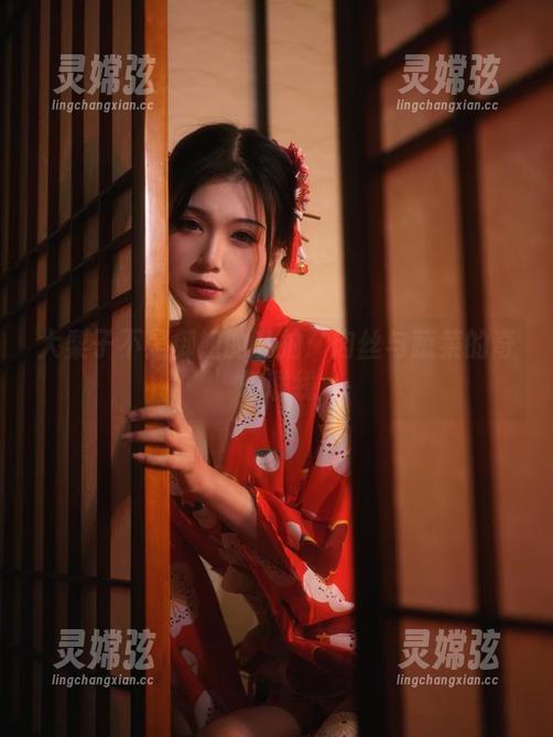 大梨子不是御姐的私拍：肉丝与蔬菜的奇幻联线