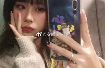 原来短裤还能这样玩，安曜曜的写真有点出乎意料，想用作壁纸！