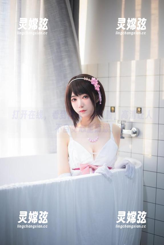 打开在线，看到宫本桜穿校服，高清让人不自觉心里荡漾