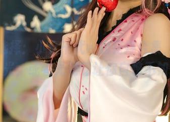 两种选择：小仓千代w的花嫁合集，无圣光，或者光亮到让你自愧不如