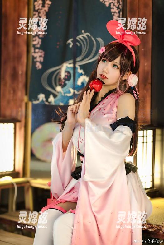 两种选择：小仓千代w的花嫁合集，无圣光，或者光亮到让你自愧不如