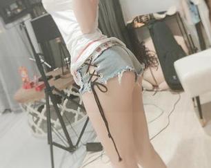 微密圈 – 小玉吃果冻的水手服在线秀，美图满分但有没有点过了呢？