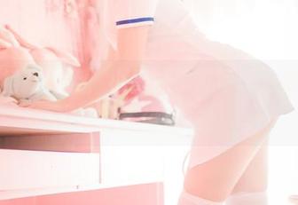 连衣裙新姿势，小野妹子w写真更新，观众们蓄势待发。