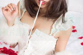 尤果网 – 有没有人注意到，朱赢修女的最新照片居然有种奇怪的吸引力？