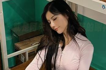 微密圈 – 就是阿朱啊私拍：猫的眼神，比狗更能说话