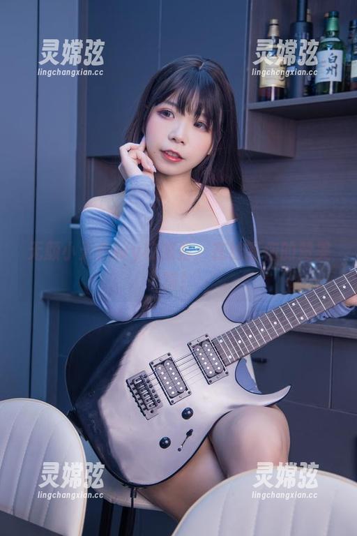 无颜小天使wy校服秀：在线等你的赞美哦！