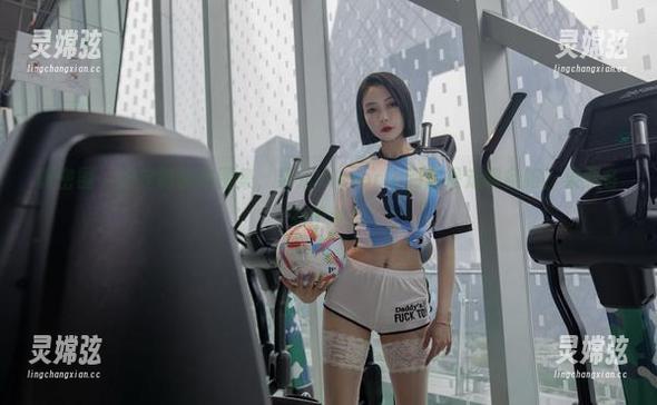 微密圈 - 这定制旗袍图集，果儿Victoria到底是走哪条路？果然各有千秋！