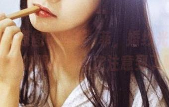 果团网 – 原图中的龚玥菲，婚纱光鲜亮丽，可她的眼神你肯定注意到了吧？