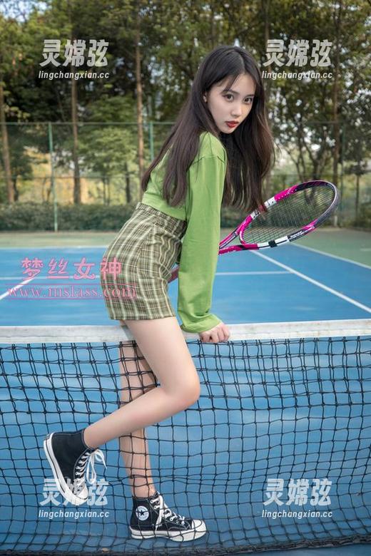 梦丝女神 - 小蝴蝶的白丝图集：这腿，好像隐形的风筝线，撩得一波接一波！