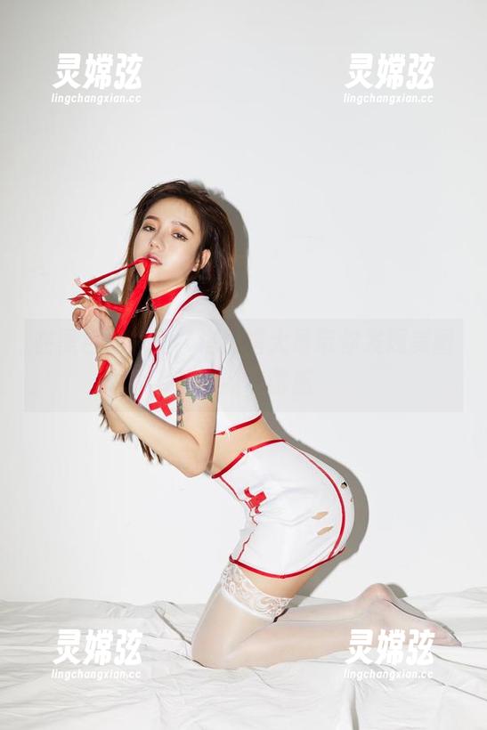 在黑色私房里，洛丽塔大哥带你发现美图的荒诞与诱惑