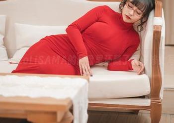 猜猜洛璃LoLiSAMA的网盘里还藏了哪些修女写真？