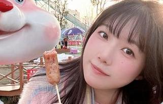炸酱沐沐的蕾丝作品集，让我忍不住想问：她到底有多少蕾丝衣服呀？