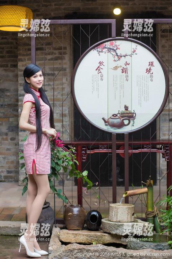 爱蜜社 - 许诺Sabrina的天台在线——没有钟楼，只有我和风！
