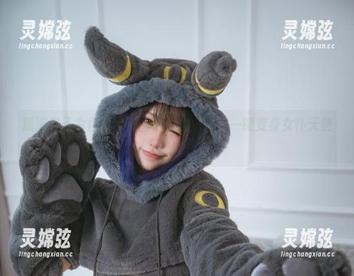狐洛洛子为你献上自由切换的壁纸，一键变身女仆天使！