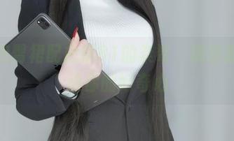 黑色包臀裙配白银81的桀骜，精选套图撩动你的好奇心
