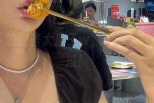 油光下的眼酱大魔王w，cos下载不容错过！