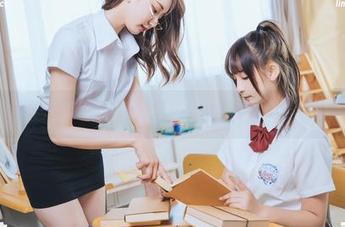 神楽坂真冬的红裙，图包怎么玩才能不掉链子？来分享!