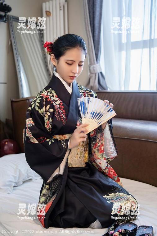 秀人网 - 自信来源于哪个downloads？免费下载“兜豆靓Youlina”女王图，一键满足！