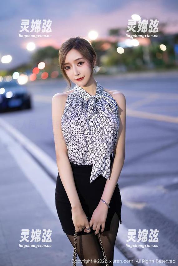 秀人网 - 唐安诺又来了，烧脑的作品，无圣光剧情随意游走。