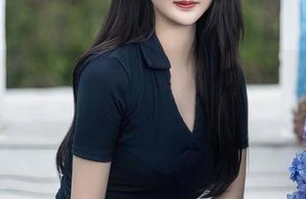 秀人网 – 观看唐翩翩的网袜，原来腿部线条也能这么耐人寻味。