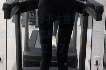 秀人网 – 婚纱本身不太重要，重要的是奈汐酱nice穿上后的样子，福利好图，我已经盯上了！