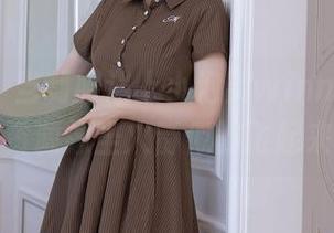 秀人网 – 当制服遇上小泡芙winna，美图和资源像坐火箭似的飞起来！